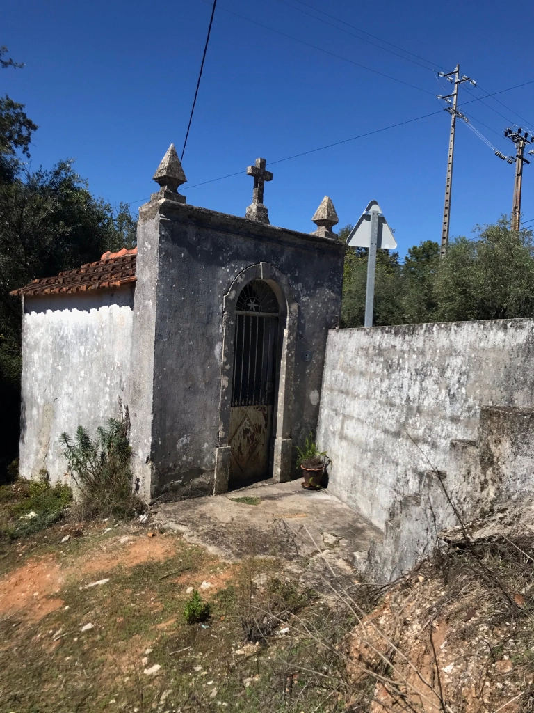 chapel used as part of the wall