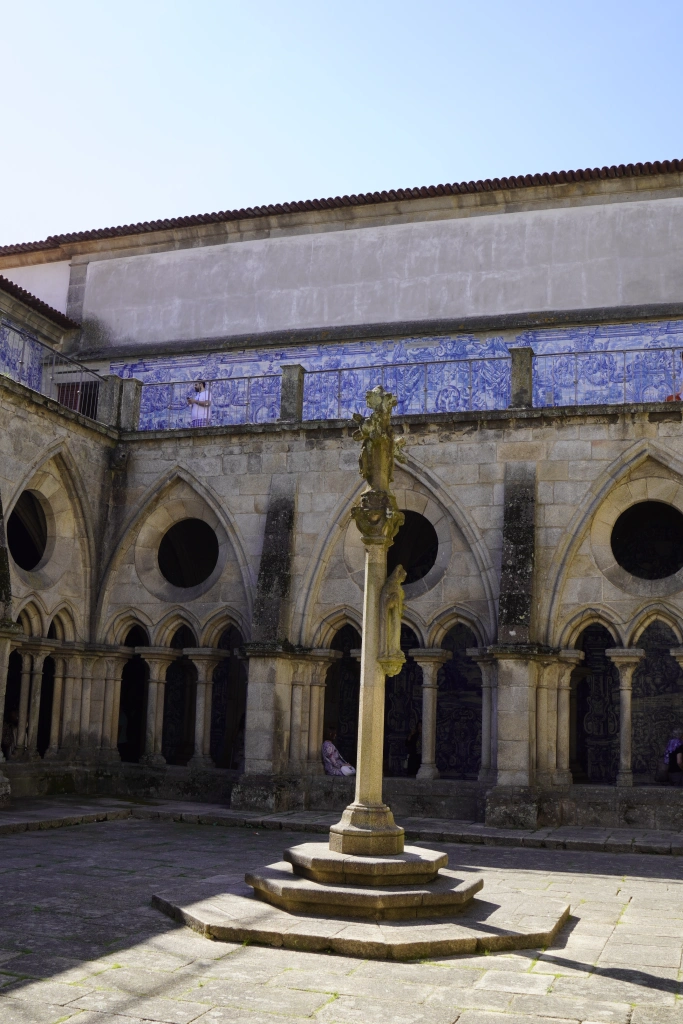 The upper floor of the cloister is covered with tiles with scenes of everyday life