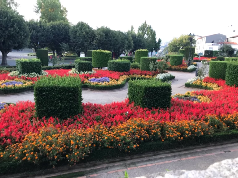 Barcelos downtown garden