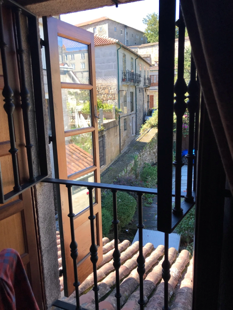 hotel bedroom window - Tui