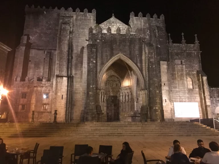 tapas restaurant across from Tui Cathedral