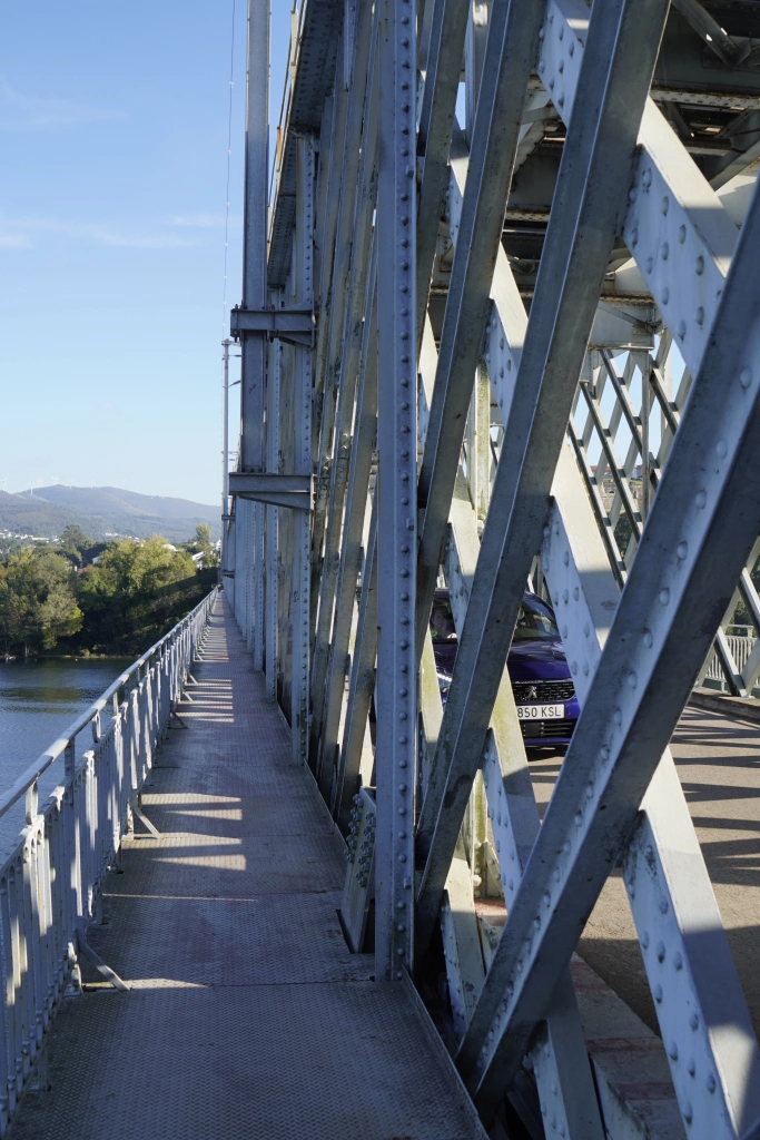 bridge pathway to Tui