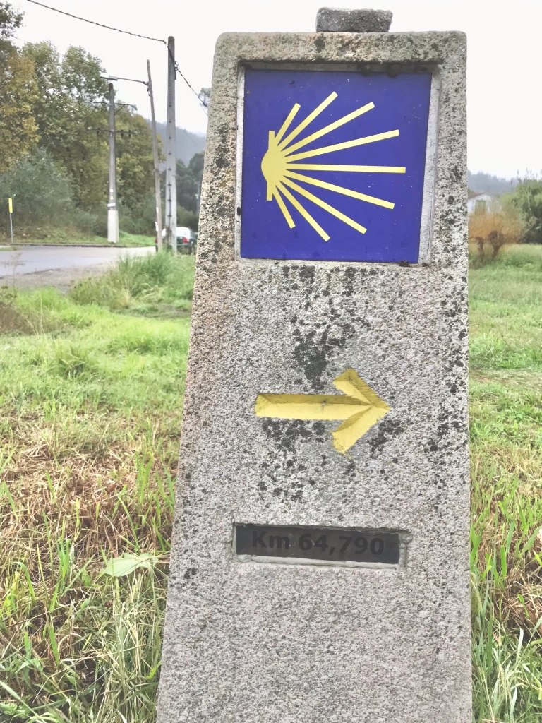 mileage marker from Pontevedra to Santiago