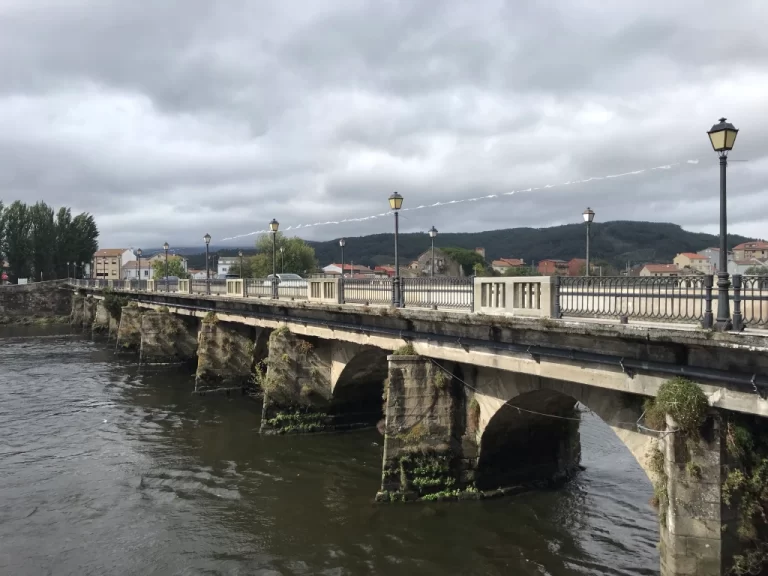 bridge over Río Ulla into Padron