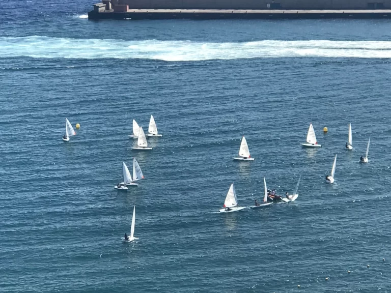 Saturday morning sailing lessons near the port