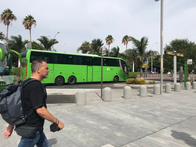 Tenerife public bus to the southern airport